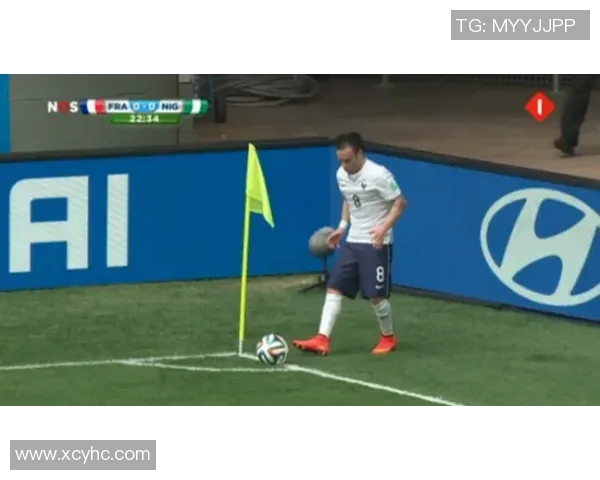 中国最帅足球球星的风采与魅力 展现球场外的独特魅力与自信