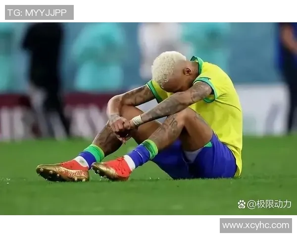 当红足球明星在赛场上的逆袭之路与背后的努力拼搏